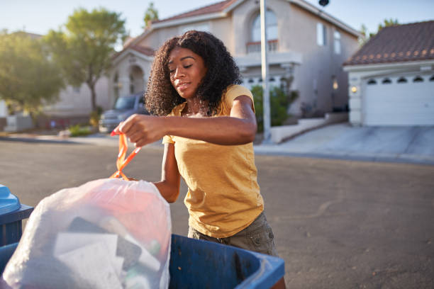 Best Yard Waste Removal  in Appleton, WI